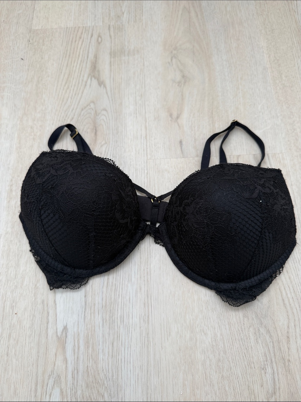 Victoria's Secret Black Lace Bombshell Push-Up Bra 34c